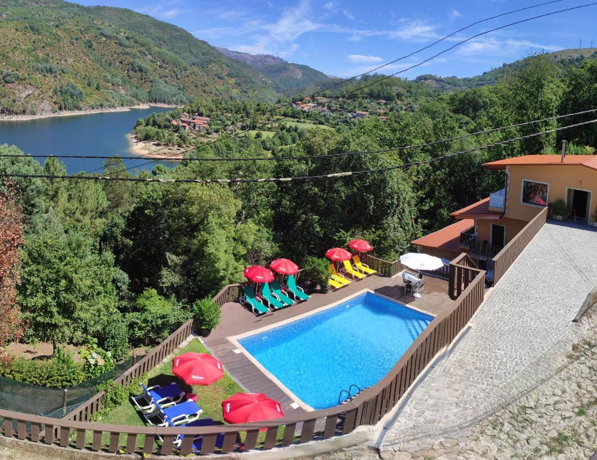 ヴィエイラ・ド・ミーニョ Casa Encosta Do Geres-Ferias No Geresヴィラ エクステリア 写真